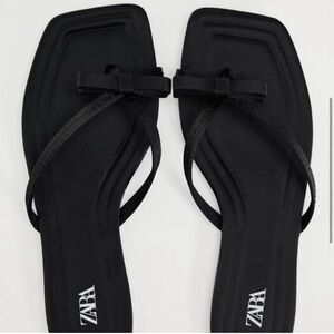NWT ZARA FLAT SANDALS WITH BOW - black silk/ satin flip flops